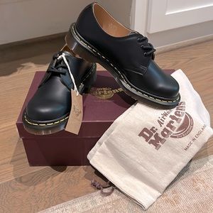 NWT Doc Marten Classic Black Shoe Size 6 (UK 5)
